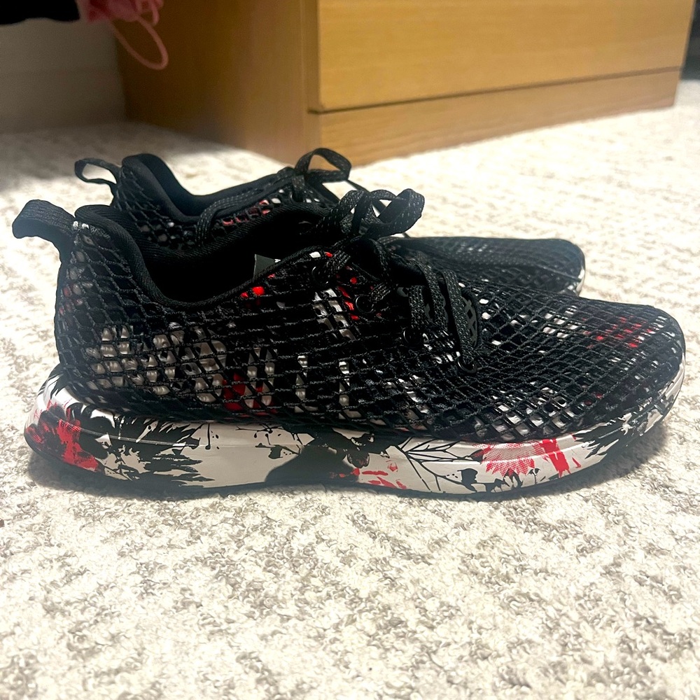 NoBull size 9 red & black Mesh Runners - worn one time